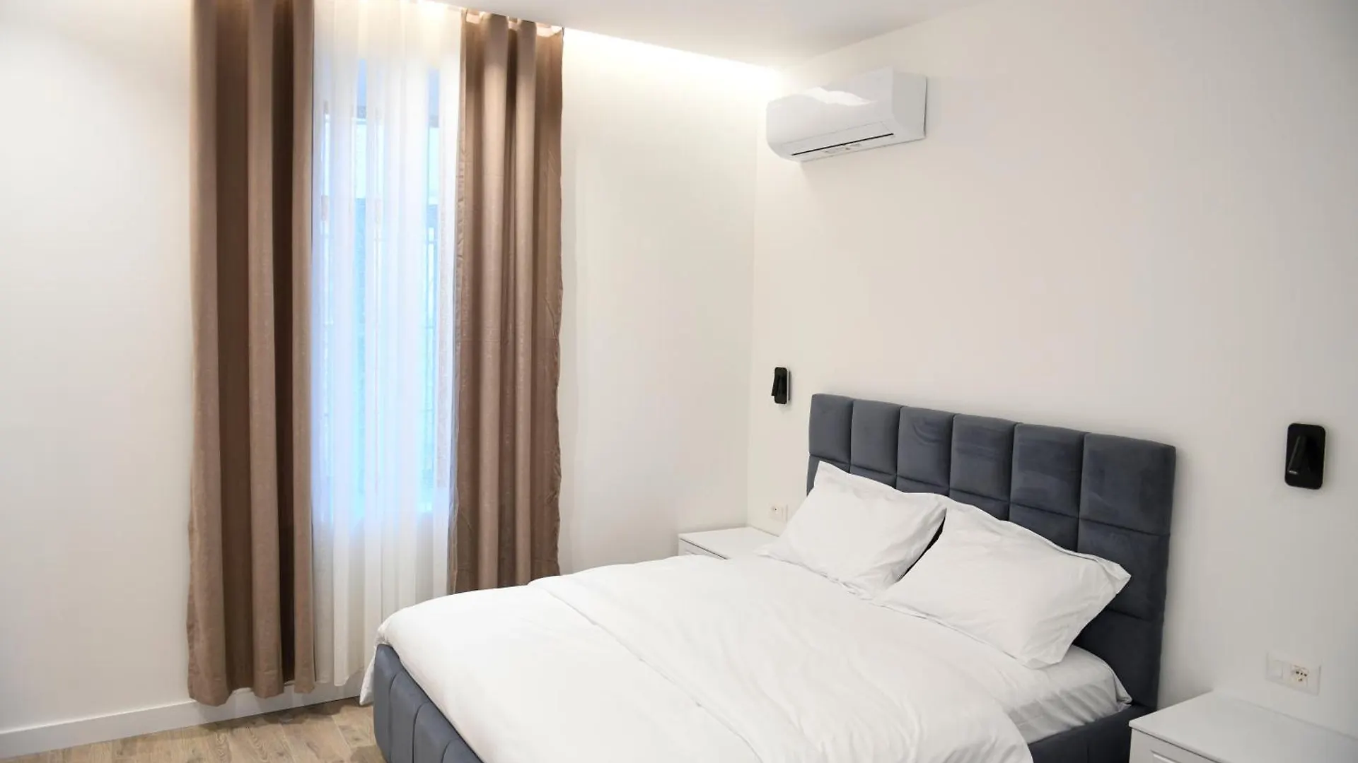 Alpha Rooms 베라트