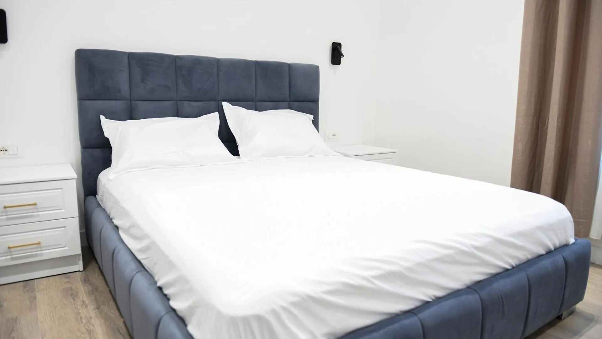 Alpha Rooms 베라트