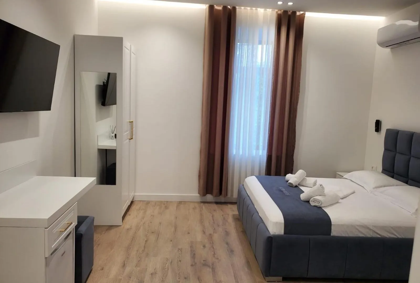 호텔 Alpha Rooms 베라트
