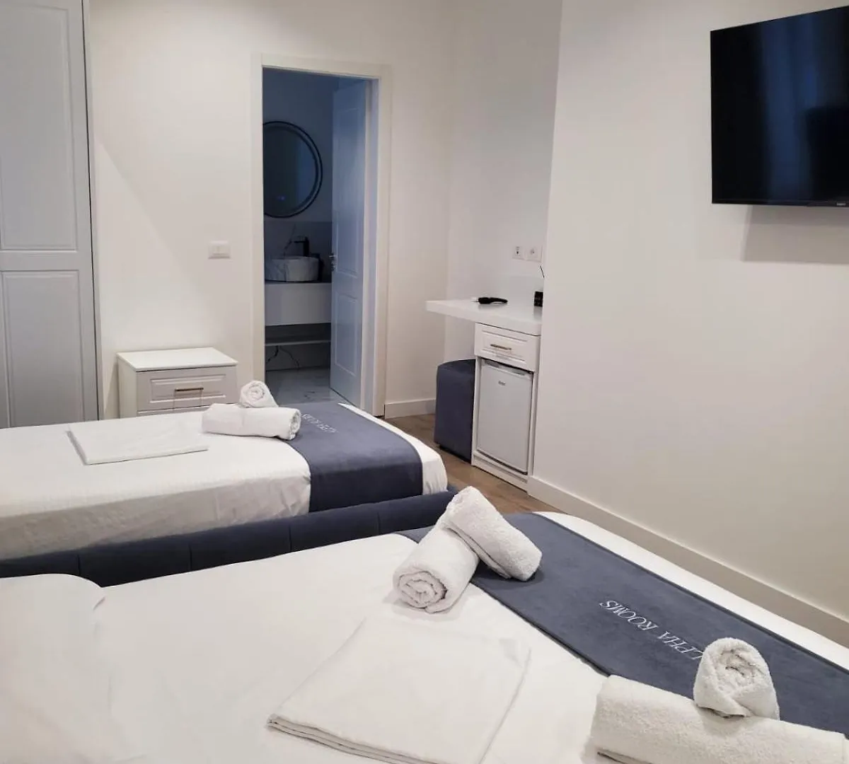 Alpha Rooms 베라트 3*,