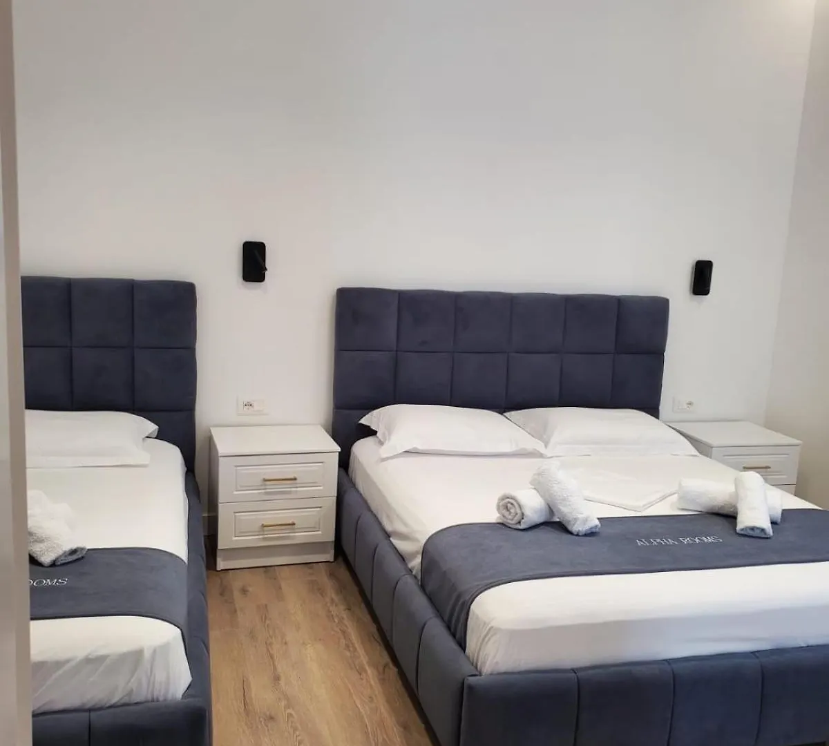 Alpha Rooms 베라트 호텔